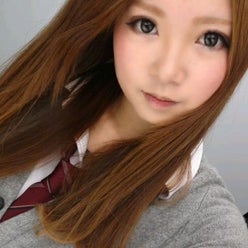 小林彩夏さんのプロフィールページ