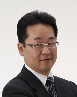 冨安輝雄