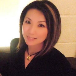 カラー パワーストーン カリスマ スクール講師 牧野友美さんのプロフィールページ カラー パワーストーン カリスマ スクール講師 牧野友美さんのプロフィールページ