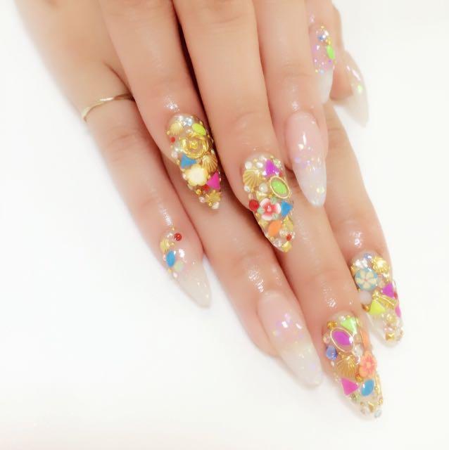 大阪府泉南市 Nail Salon Attrait ネイルサロンアトレ さんのプロフィールページ