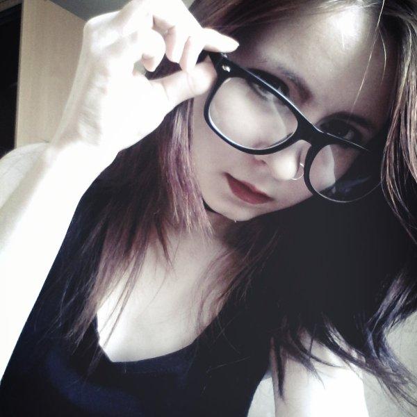 Vika (｀・ω・´)