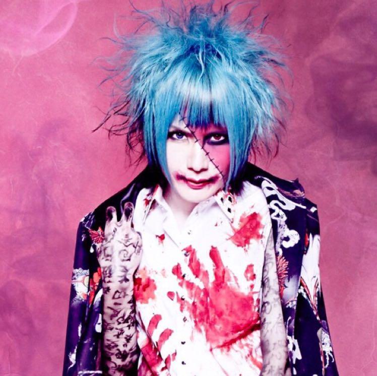 ぞんび 青井ミドリさんのプロフィールページ