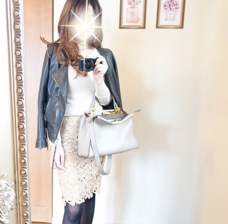 FENDI セレリア ピーカブー ミニ パイソン グレージュ ハンドバッグ フェンディ Peekaboo Bags ウィ ウィメンズ コレクション | FENDI JP