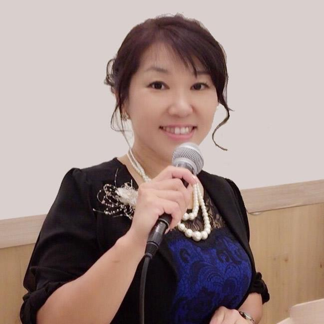 江崎あずみ チアフルママ代表 フリー司会者 話し方講師さんのプロフィールページ