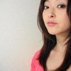 秋山実希さんのプロフィールページ
