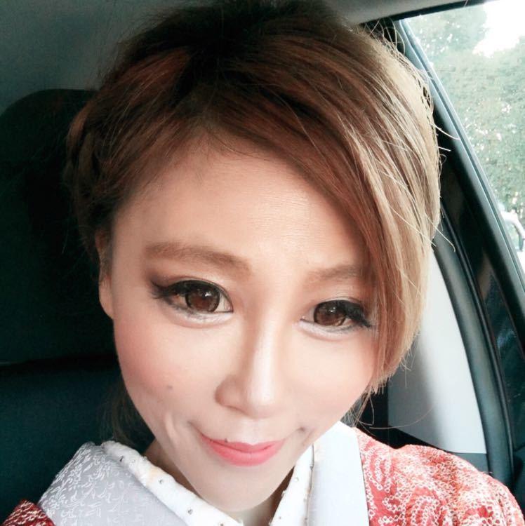 加藤ミリヤ 私物 ファーコート Kato Miliyah : 加藤ミリヤ | 100JDiva.com