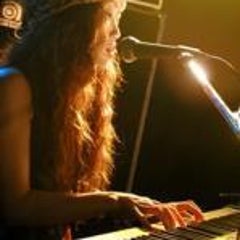 清水友美のプロフィール