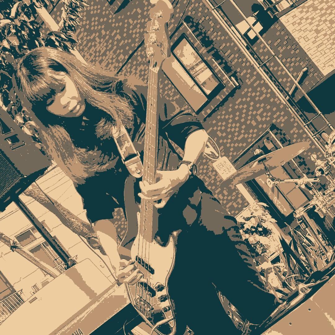 ラストシーン Asian Kung Fu Generationのベースを弾いてみた Bassist Hiroko Official Blog