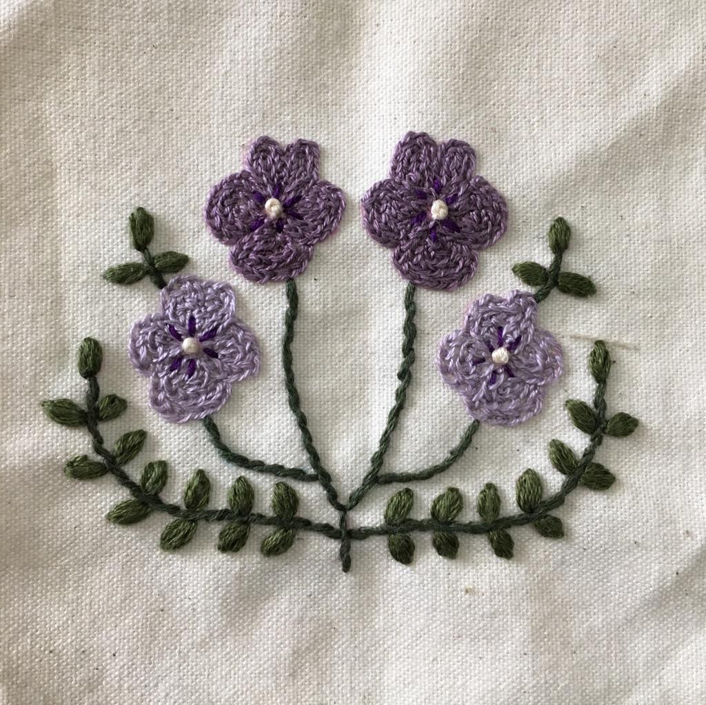 ◆専用ページ　すみれ刺繍タペストリーと がま口3点 o10241023p_1545109807683_lgdaf.jpg