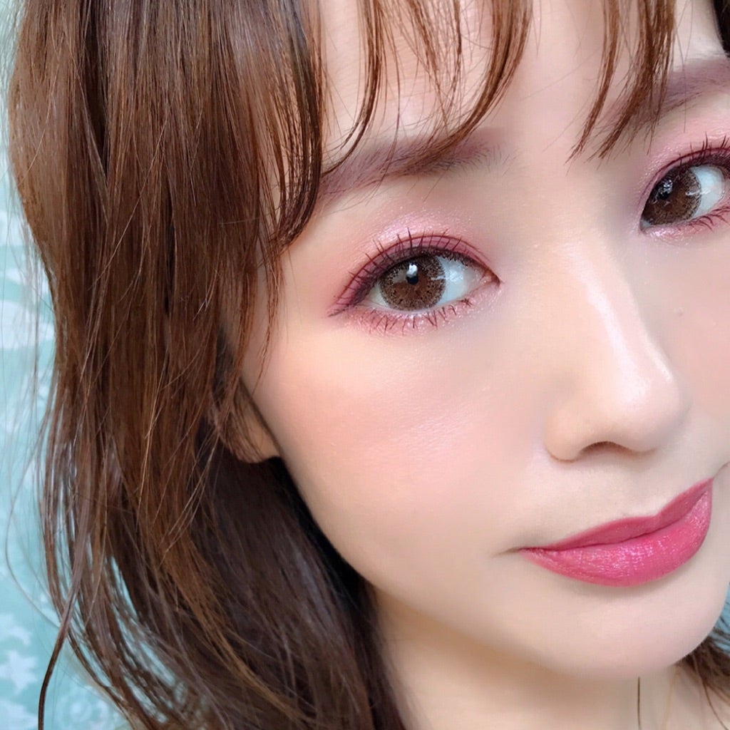 メディキューブ　美顔器　【現物の写真追加しました】 ビフォーアフタ「12日間、美顔器ガチで使ってみたら肌が変わった