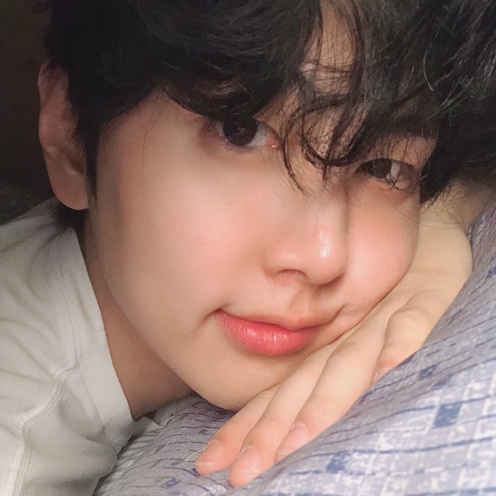 SF9 5/21 EVERLINE OFFLINE 1:1サイン ジェユンさん SF9 ジェユン、誕生日を記念して生配信！メンバーも続々お祝いに