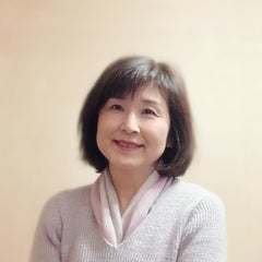 多摩区・麻生区のピアノ・リトミック講師　小宮山二三江のプロフィール