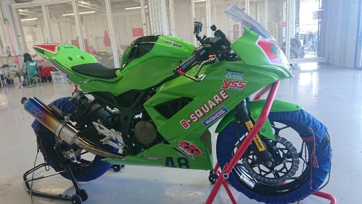 zx-25r(ポニョ号)とNINJA250SLさんのプロフィールページ