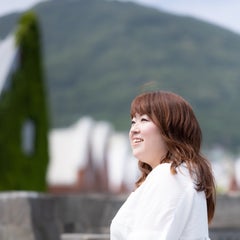 北海道函館市・磯貝由香YUNIKA 【オルゴナイト作家・メモリーオイル講師・占い・カウンセラー・ひらめくカードインストラクター】のプロフィール