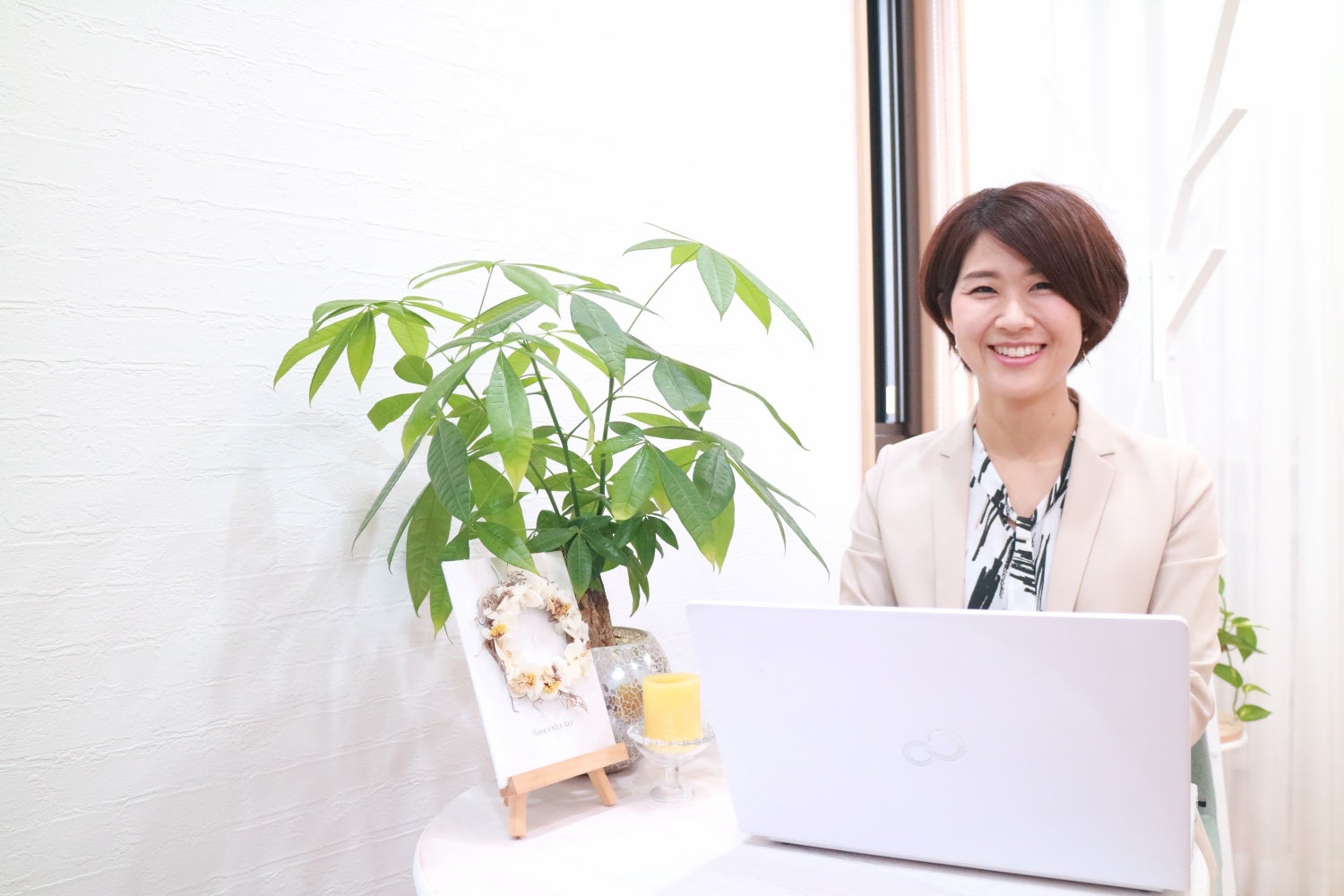 スタバの店員は可愛い子が多いという件 33歳からのおしゃれ迷子の味方 印象アップの近道