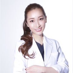 銀座　審美歯科医師　佐久間絢子のプロフィール
