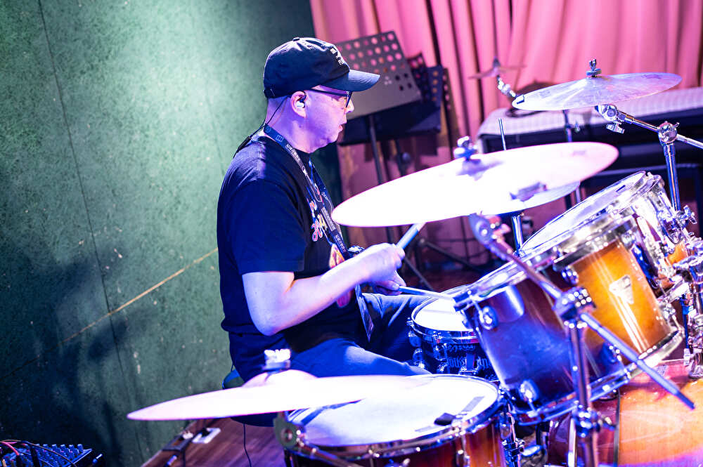 Drummer Atsushiパープルシャドウズのドラムス