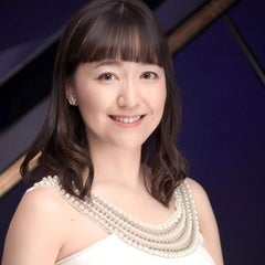 世界中から習えるオンラインピアノ教室・ピアニスト山崎綾子のプロフィール