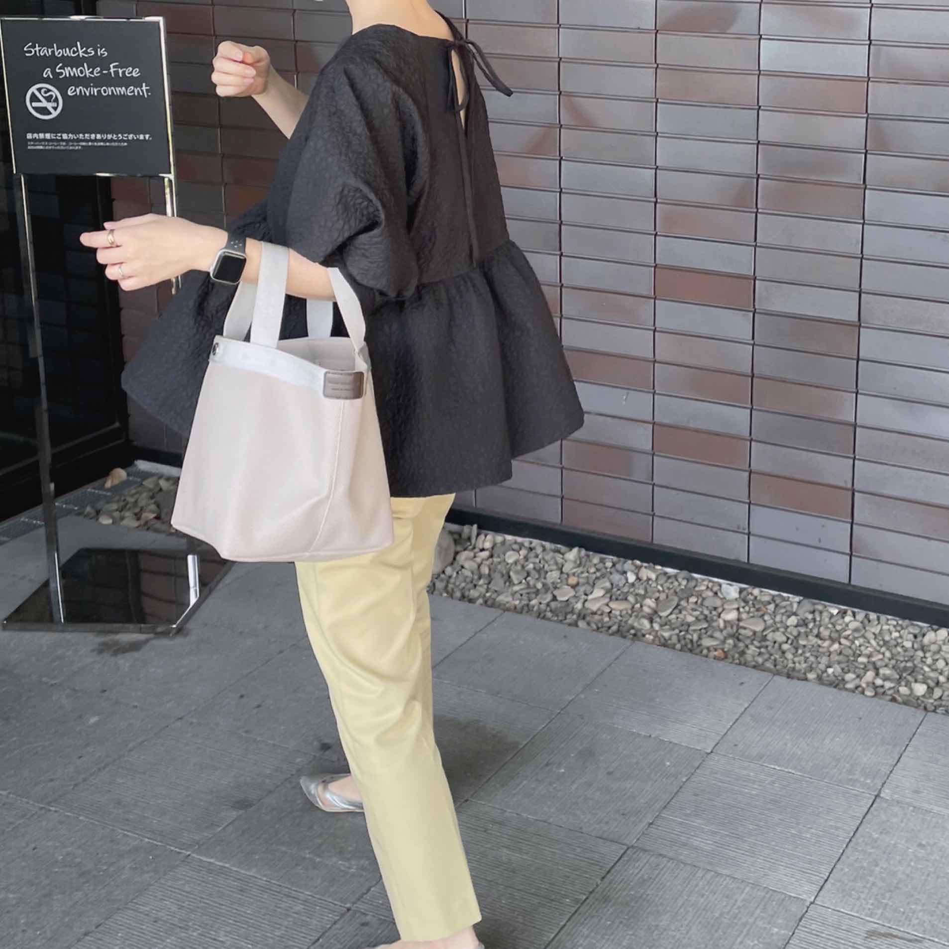 東原亜希さん着用★Alo Yoga フェイクファーボンバーJK 送料込み 東原亜希さん着用☆Alo Yoga フェイクファーボンバーJK 送料込み