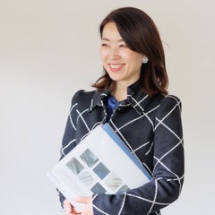 広島 イメージコンサルタント ・骨格診断/パーソナルカラー診断/立ち居振る舞い/メイクレッスン　榮静江のプロフィール