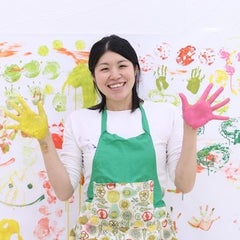 横浜市保土ヶ谷区  未来に繋がるしあわせ力を育む  【ぐちゃぐちゃ遊び×食育の親子教室】の服部あいですのプロフィール