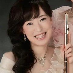 淀屋橋・本町 細田恭子フルート教室 ピアノ教室 のプロフィール