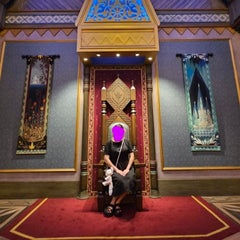しおりのプロフィール