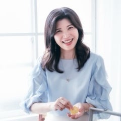 色彩心理コーチ　亜紀のプロフィール