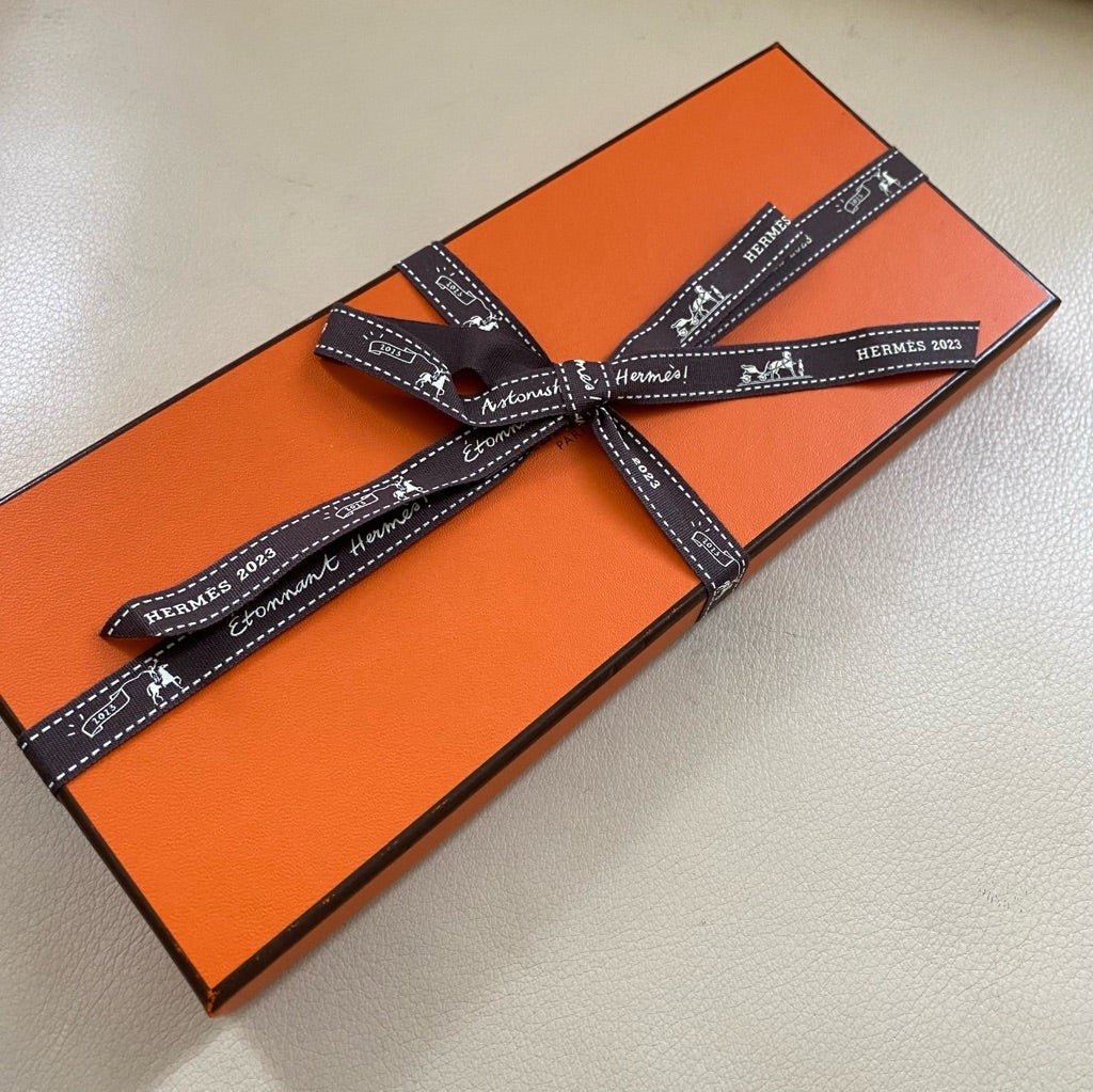 エルメス　リボン　HERMES エルメスの予約品と2024年のリボン | kohakuの自転車操業子育て日記