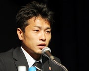 けい