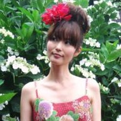角田マキさんのプロフィールページ 角田マキさんのプロフィールページ